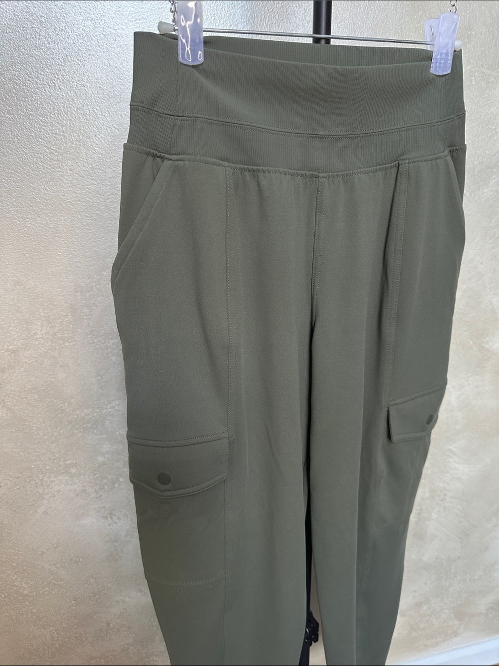 Athleta Venice High Rise Cargo Jogger sizeMedium - Picture 4 of 10